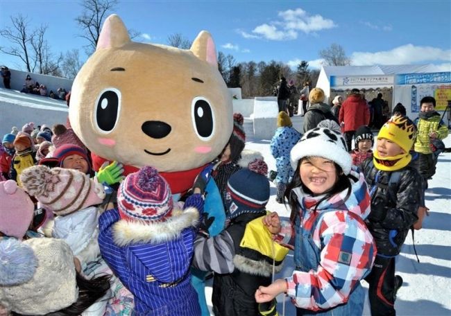 【写真】寒さも「気持ちいい」 おびひろ氷まつり