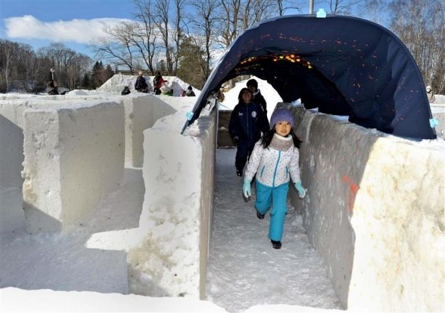 【写真】寒さも「気持ちいい」 おびひろ氷まつり