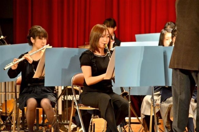 【写真】プロ奏者とジョイントコンサート 上士幌中・上士幌高吹奏楽部