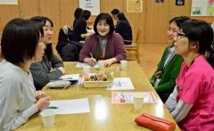 高齢者福祉の関係者交流　音更で初のケア・カフェ 2