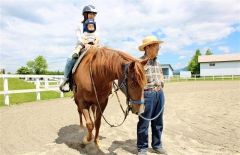 乗馬を楽しむ参加者