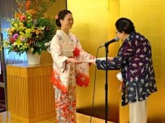 渡辺さんに新人賞　日本伝統俳句協会賞授賞式