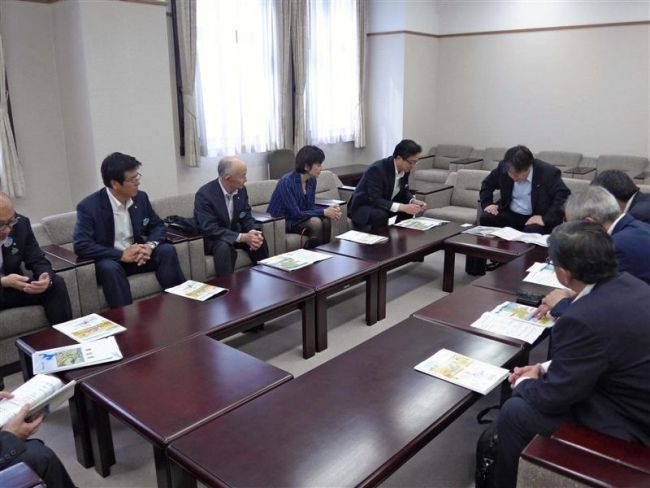 【写真】道東道４車線化など求める　期成会中央要請で管内首長