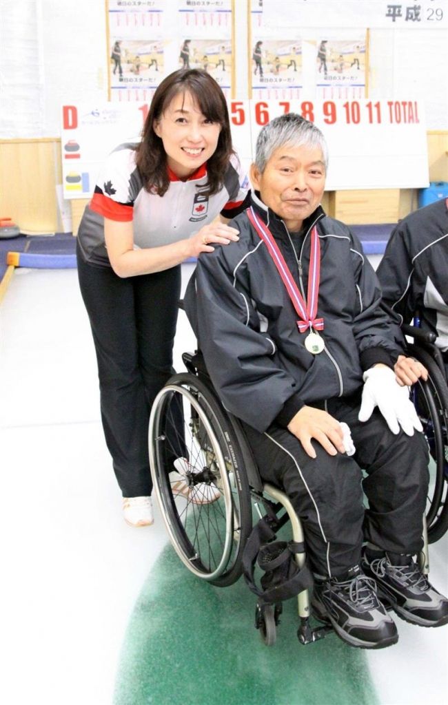 【写真】まつもと薬局初優勝、帯広ＬＣ杯チェアカーリング大会