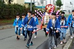 威勢良く子どもみこし　大樹神社例祭 2