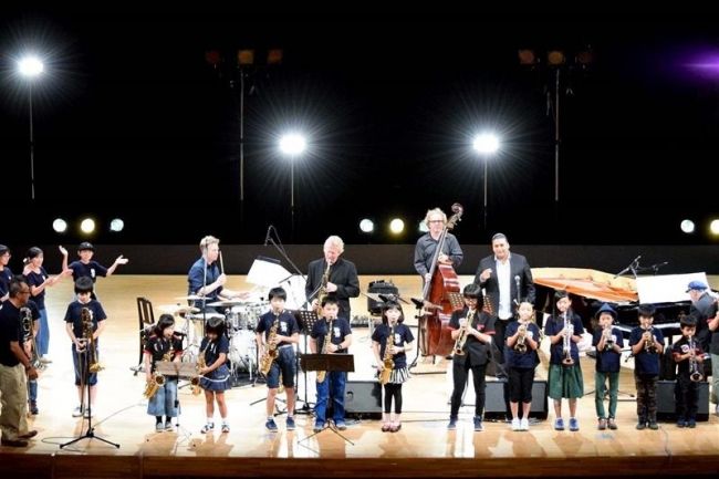 子どもたちが米プロバンドとジャズ共演　幕別