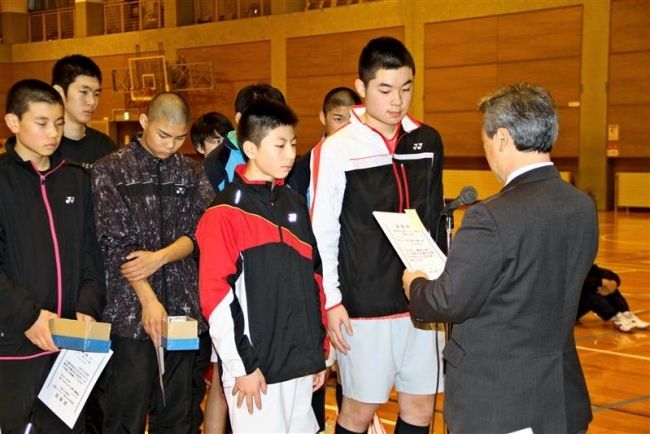 【写真】帯一中勢が男女単複優勝独占、全十勝中学新人羽球