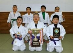 西山道場２連覇、帯広少年団２部門Ｖ道東柔道大会