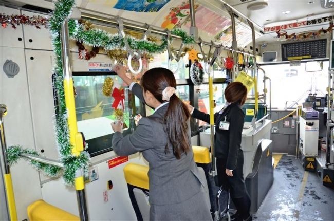 【写真】クリスマス仕様に飾り付け　十勝バスが運行中