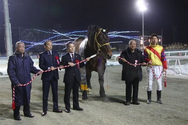 【写真】メジロゴーリキ先行逃げ切りＶ　ばんえいダービー