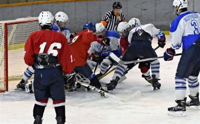 【写真】全十勝A第3代表戦快勝、全道中体連アイスホッケー