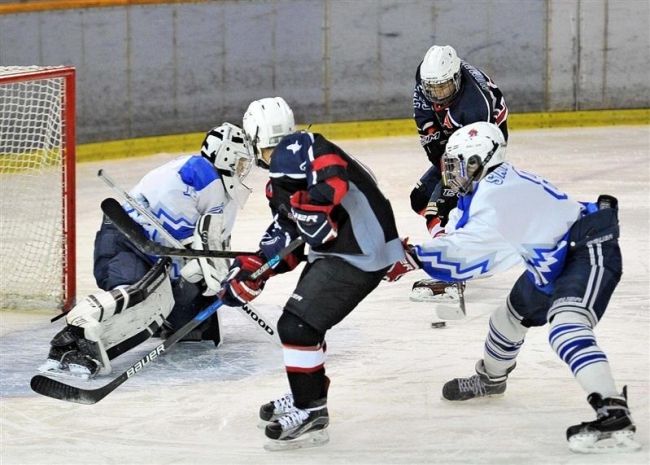 【写真】全十勝A第3代表戦快勝、全道中体連アイスホッケー