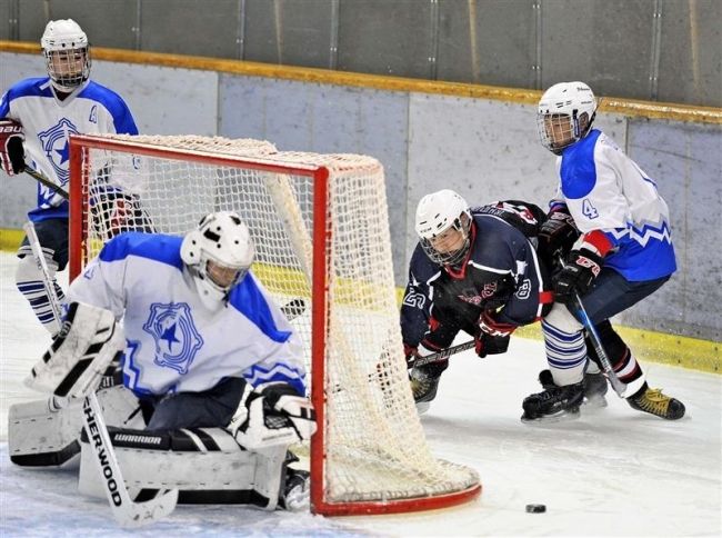 【写真】全十勝A第3代表戦快勝、全道中体連アイスホッケー