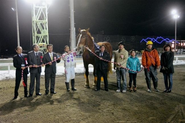 【写真】ミスタカシマ重賞２勝目　ばんえい黒ユリ賞