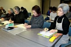 酪農アーティストの佐川さん、初の絵画教室 大樹 4