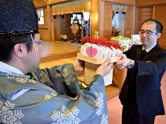 帯廣神社に絵馬奉納　藤丸