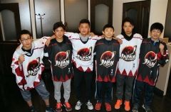十勝のアイスホッケー小・中学生９選手海外大会で奮闘