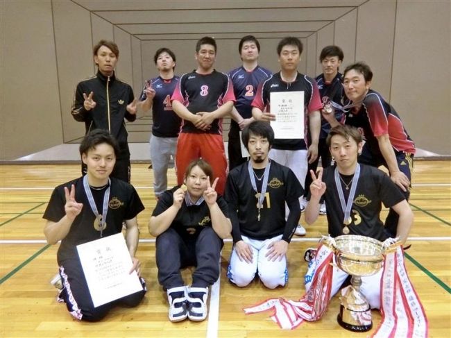 【写真】アゲット女子１６０歳以上Ｖ会長杯争奪ミニバレー大会