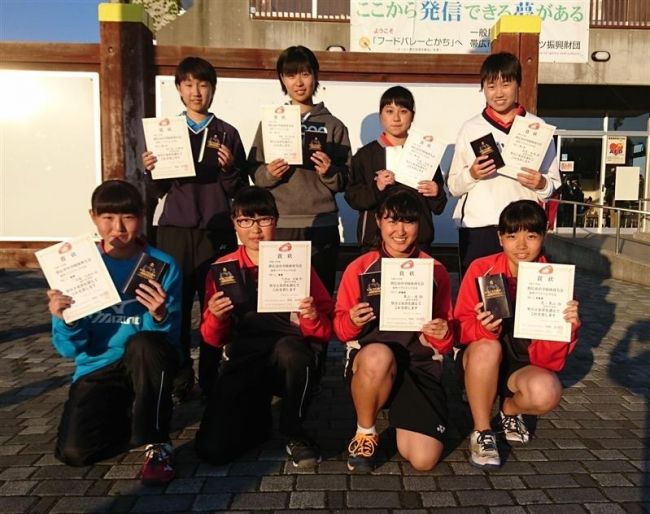 【写真】猪股川原組V 女子は佐藤久保田組 市中体連ソフトテニス