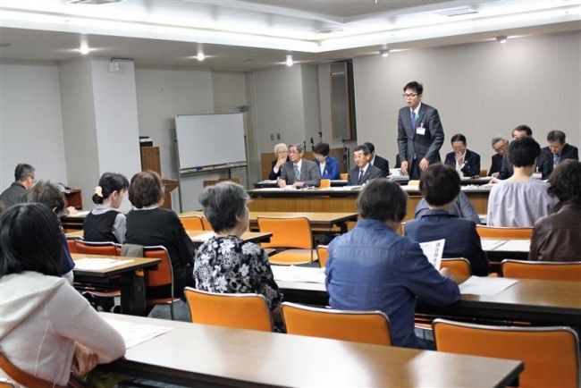 【写真】国保病院の独法化で意見交換　広尾・議会報告会