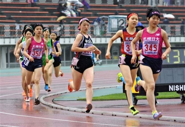 【写真】西山女子円盤投げ優勝、中谷やり投げ3位 道高体連陸上