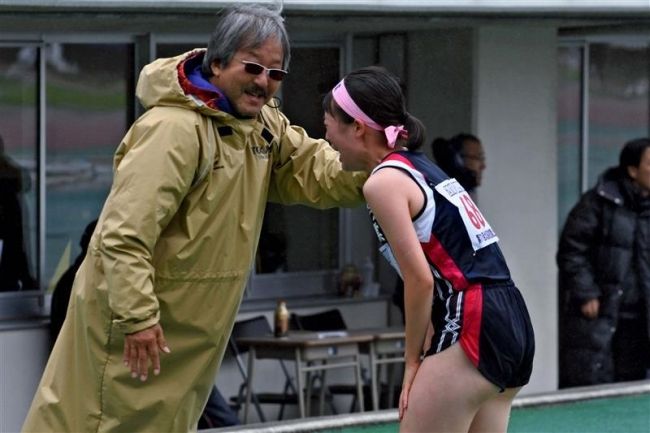 【写真】西山女子円盤投げ優勝、中谷やり投げ3位 道高体連陸上