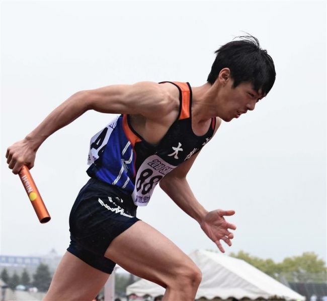 【写真】西山女子円盤投げ優勝、中谷やり投げ3位 道高体連陸上