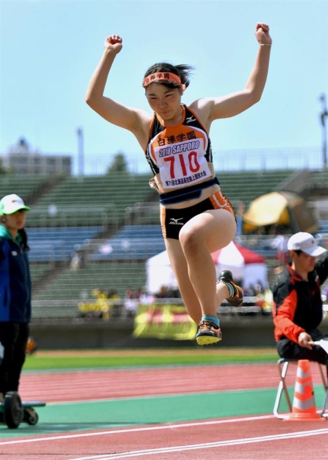 【写真】帯農砲丸投表彰台独占 白樺三段跳ワンツー 道高体連陸上
