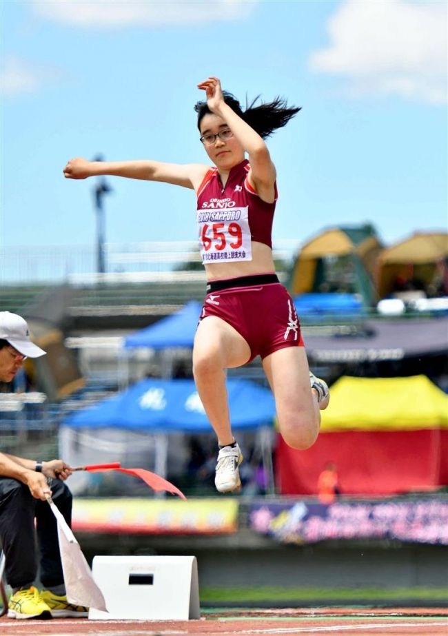 【写真】帯農砲丸投表彰台独占 白樺三段跳ワンツー 道高体連陸上