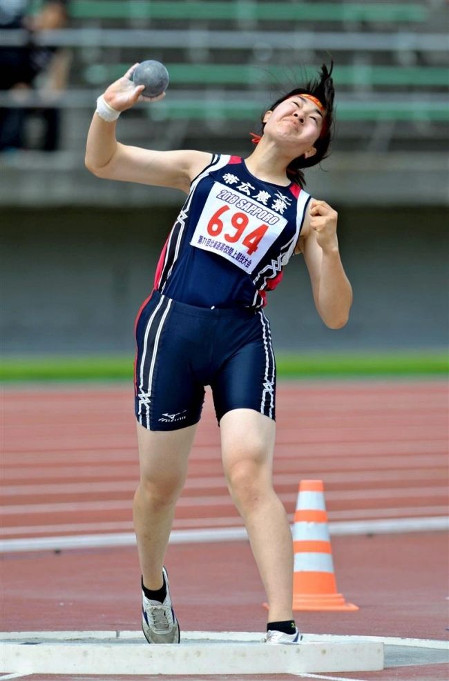 【写真】帯農砲丸投表彰台独占 白樺三段跳ワンツー 道高体連陸上