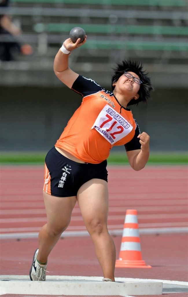 【写真】帯農砲丸投表彰台独占 白樺三段跳ワンツー 道高体連陸上