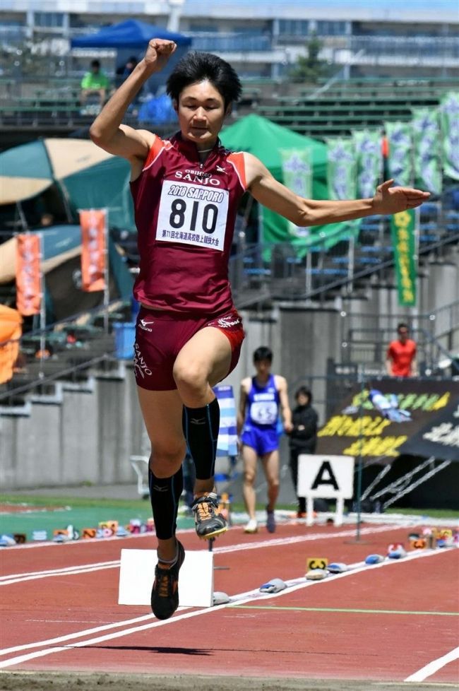 【写真】帯農砲丸投表彰台独占 白樺三段跳ワンツー 道高体連陸上