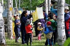 子どもたちが草木染め体験　大樹 3