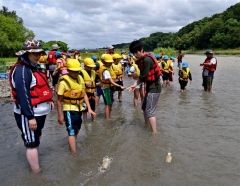 音更川の自然環境を調査　音更小４年生 2