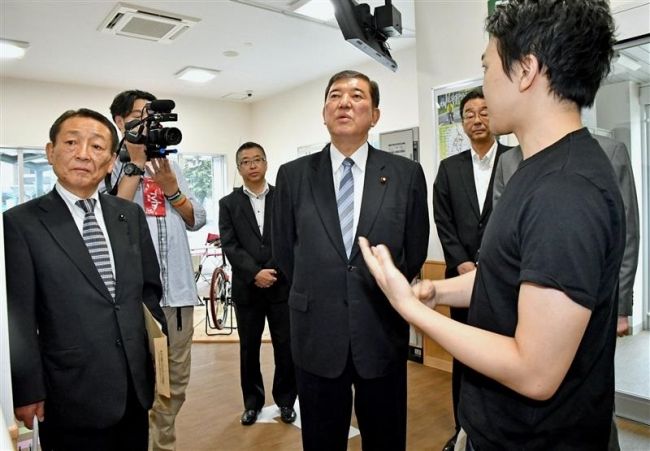 石破氏来勝　新バスターミナルなど視察