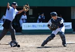 とかち帯広２連敗　硬式野球シニアリーグ秋季道大会 8