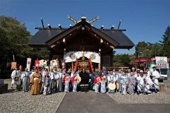 修復したみこしを披露　大樹神社例祭 3