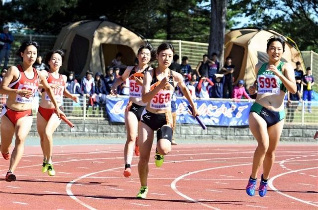【写真】西山女子円盤投げ連覇、帯農リレー準V道高校新人陸上