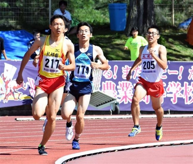 【写真】西山女子円盤投げ連覇、帯農リレー準V道高校新人陸上