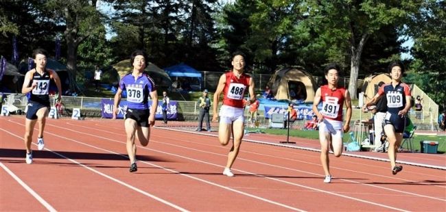 【写真】西山女子円盤投げ連覇、帯農リレー準V道高校新人陸上