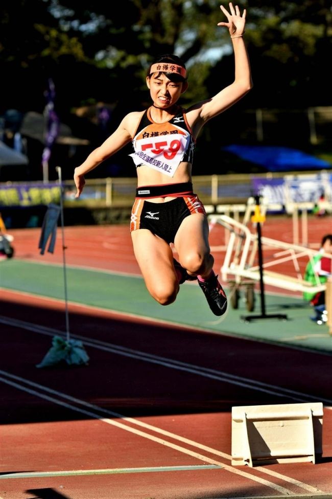 【写真】西山女子円盤投げ連覇、帯農リレー準V道高校新人陸上