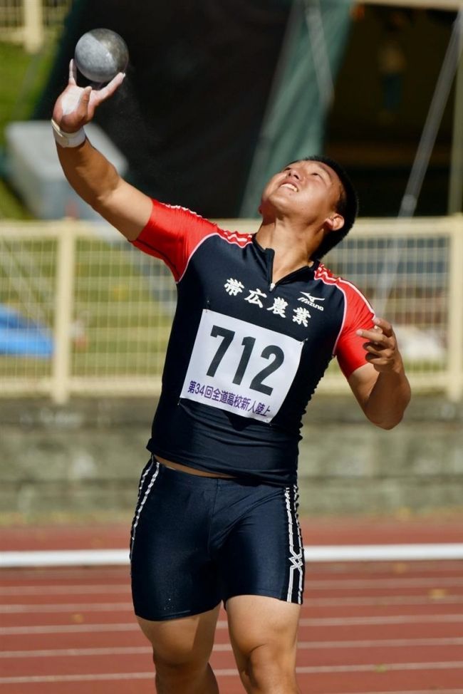 【写真】西山女子円盤投げ連覇、帯農リレー準V道高校新人陸上