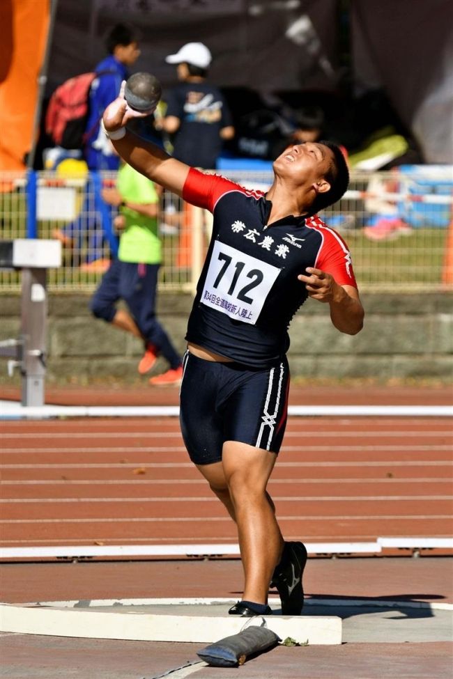 【写真】西山女子円盤投げ連覇、帯農リレー準V道高校新人陸上