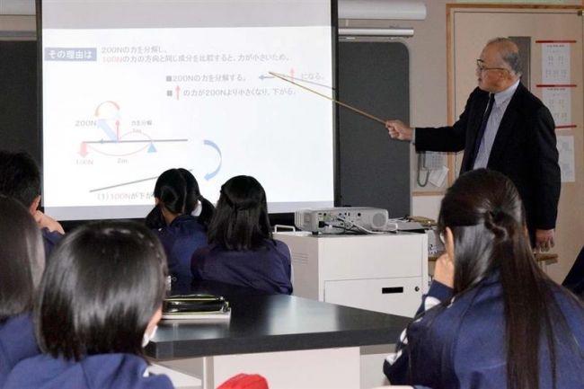 【写真】池田中で開町１２０年特別授業