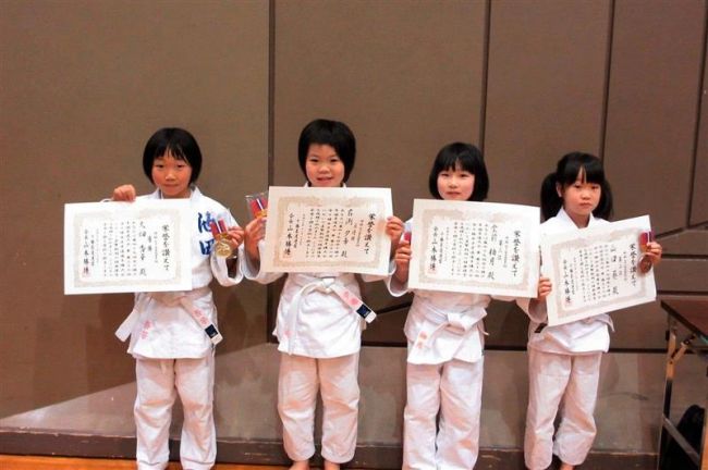 【写真】中学団体は清水Ｖ　約２２０人熱戦　十勝少年団柔道大会