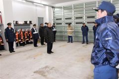 団員を激励する吉田町長