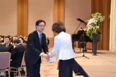 中川氏の新年交礼会に６００人 5