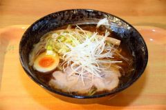 鶏ダシ魚介醤油ラーメン