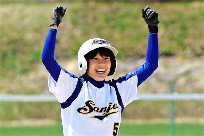 【写真】帯南商コールド完封で優勝、帯大谷準V 東北海道高校女子ソフトボール