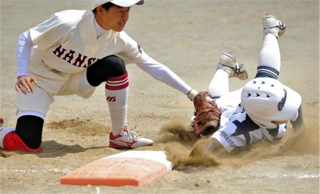 【写真】帯南商コールド完封で優勝、帯大谷準V 東北海道高校女子ソフトボール